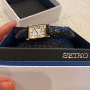 Delicate watch. Seiko- new